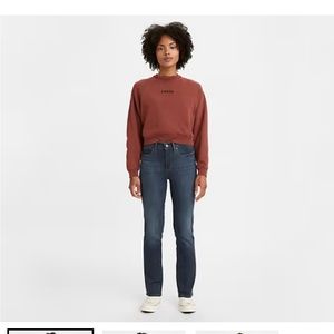 NWOT Signature by Levi Strauss Total Shaping Straight Leg Jeans